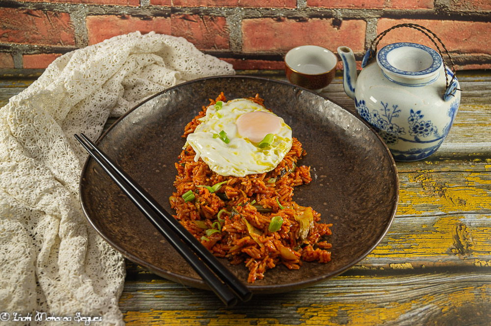 Arroz frito con kimchi o kimchi bokkeumbad