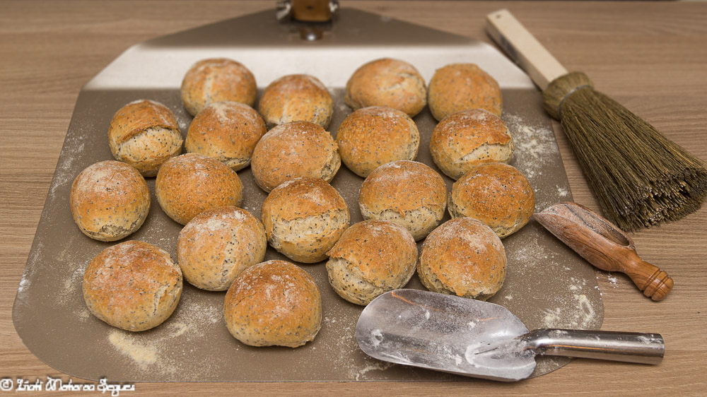 Bollos de pan con semillas de amapola