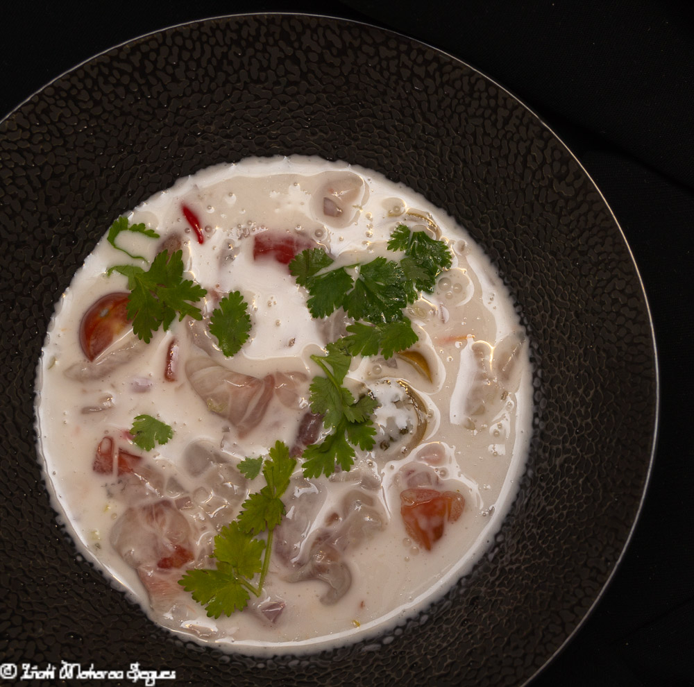 Ceviche de corvina con leche de coco