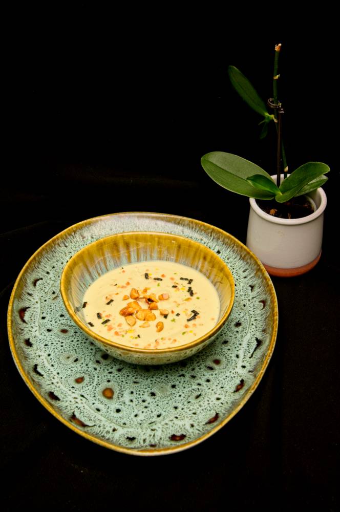 Crema de espárragos y aguacate