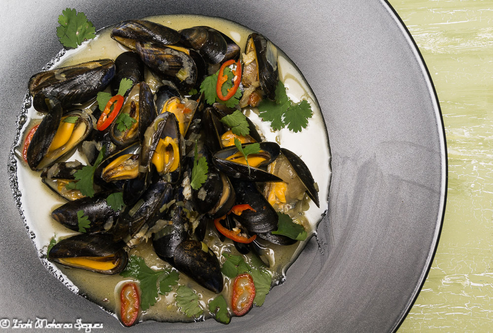 Mejillones con salsa de coco