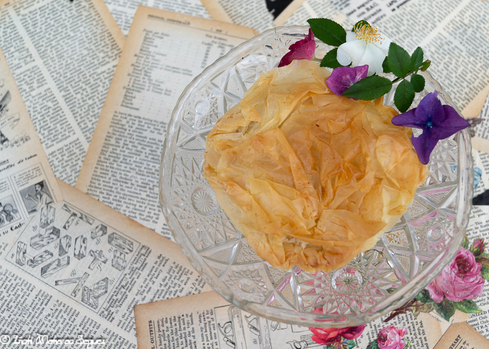 Tarta de masa filo y manzana (milópita)